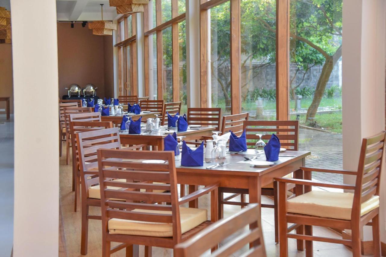 Breeze Pasikudah Hotel Passikudah Exterior foto