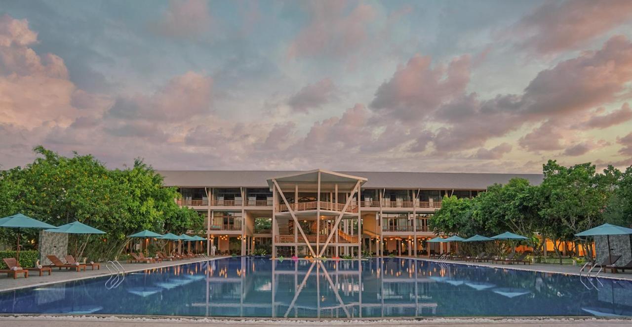 Breeze Pasikudah Hotel Passikudah Exterior foto