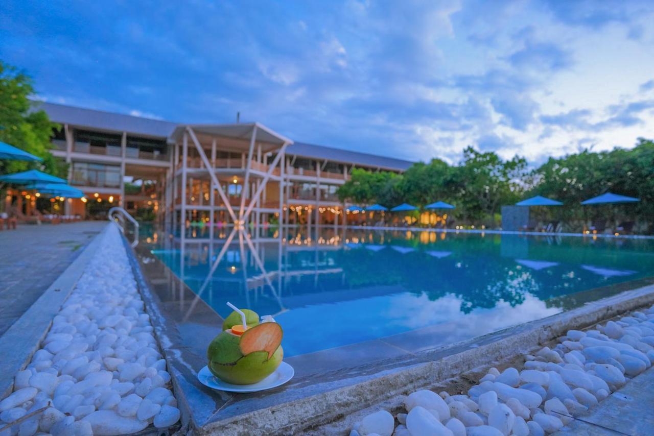 Breeze Pasikudah Hotel Passikudah Exterior foto